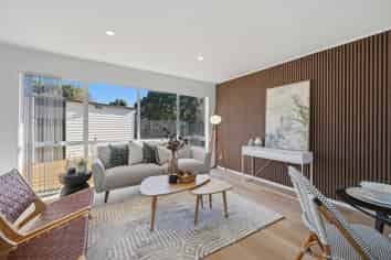 7 Damian Way, Weymouth