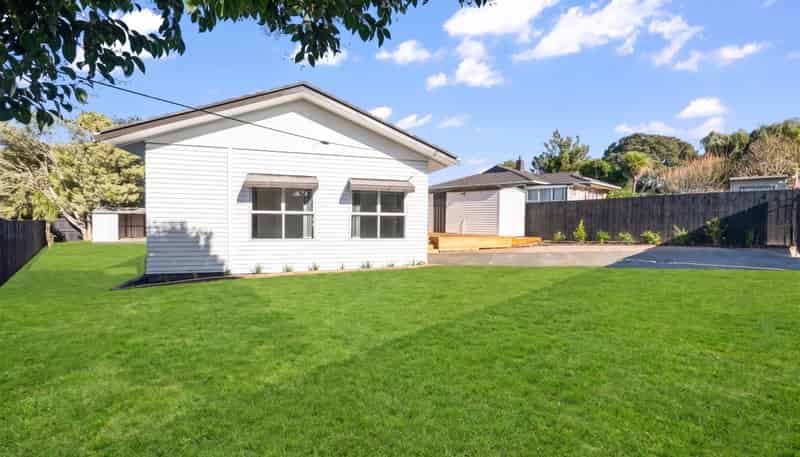 7 Damian Way, Weymouth