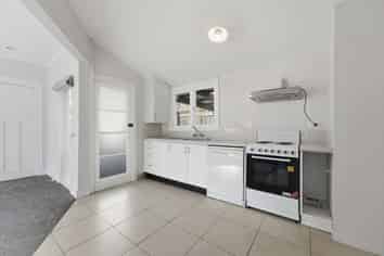 1/131 Vanguard Street, Nelson South