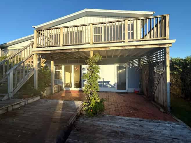 6 Ayr Place, Papakowhai