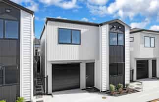 Lot 2/25 La Perouse Street, Botany Downs