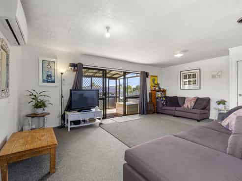 6 Karekare Avenue, Raglan