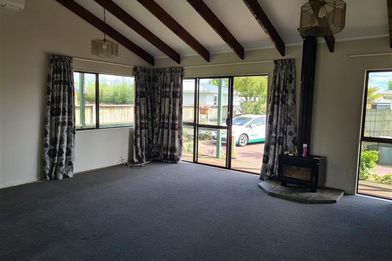 Charming Three Bedroom Home - Widok 6