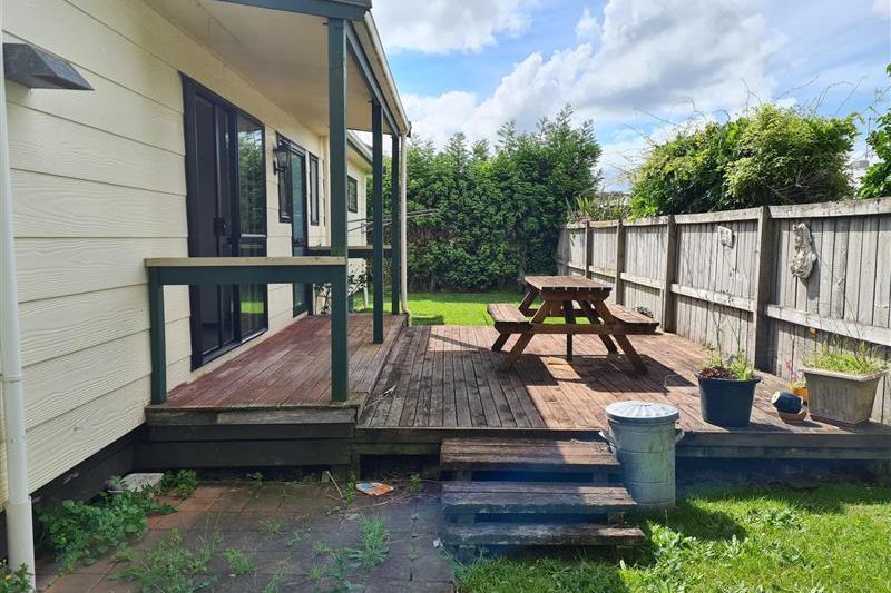 Charming Three Bedroom Home - Widok 2