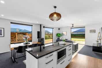 81 Craig Thompson Drive, LINCOLN