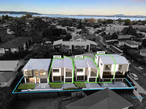 6D Clinton Avenue, Te Atatu Peninsula