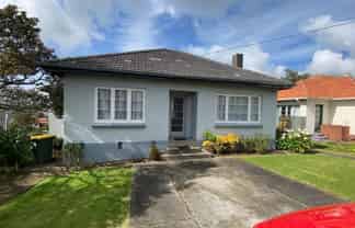 24 Masters Avenue, Hillcrest
