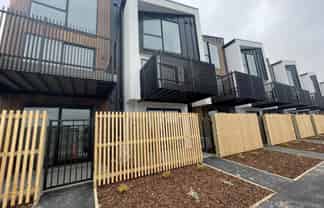10/333 Lincoln Road, Addington