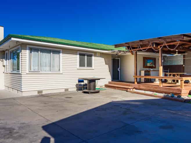 38 Arthur Hobson Avenue, Pirimai