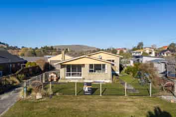 16 Burraness Street, PALMERSTON