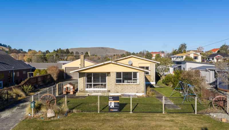16 Burraness Street, PALMERSTON