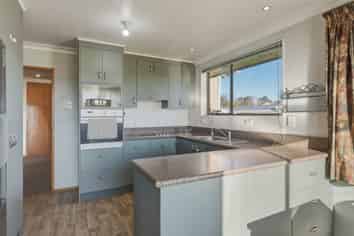 16 Burraness Street, PALMERSTON