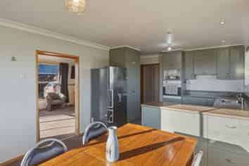 16 Burraness Street, PALMERSTON