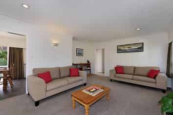 17 Lipscombe Avenue, Papatoetoe