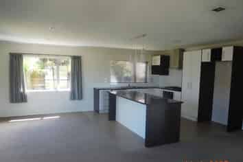 6 Castleton Way, Flagstaff