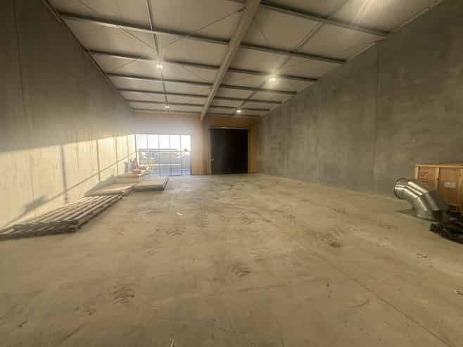 Modern industrial units - multiple options