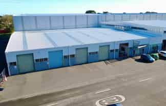 Versatile industrial warehouse and workshop