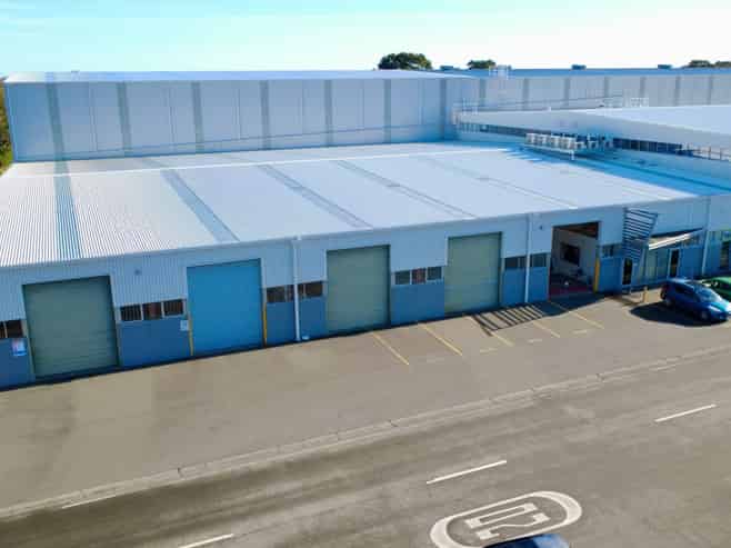 Versatile industrial warehouse and workshop