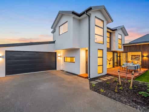 32A Hawthorne Street, Strowan