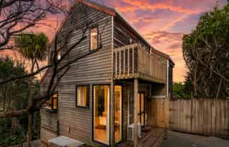 2 Kauri Road, Birkenhead