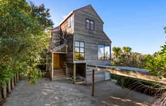 2 Kauri Road, Birkenhead