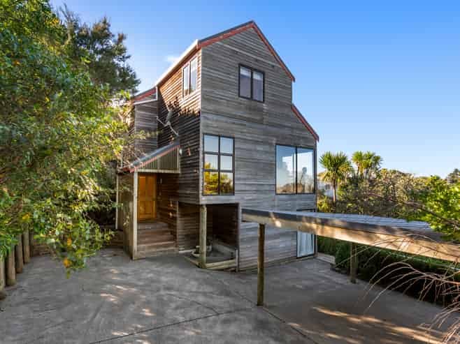 2 Kauri Road, Birkenhead