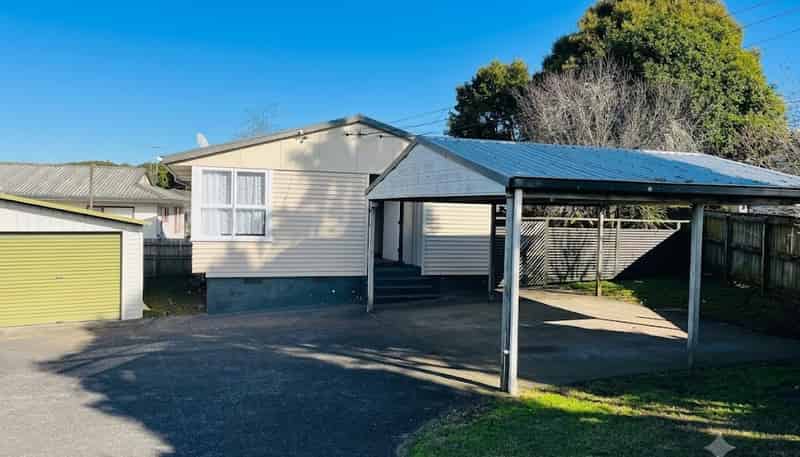 6 Johnston Road, Mount Wellington