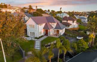 13 Tyrico Close, Unsworth Heights