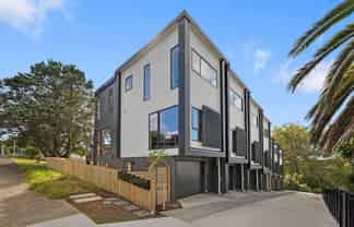 1-7/33 Elizabeth Drive, West Harbour