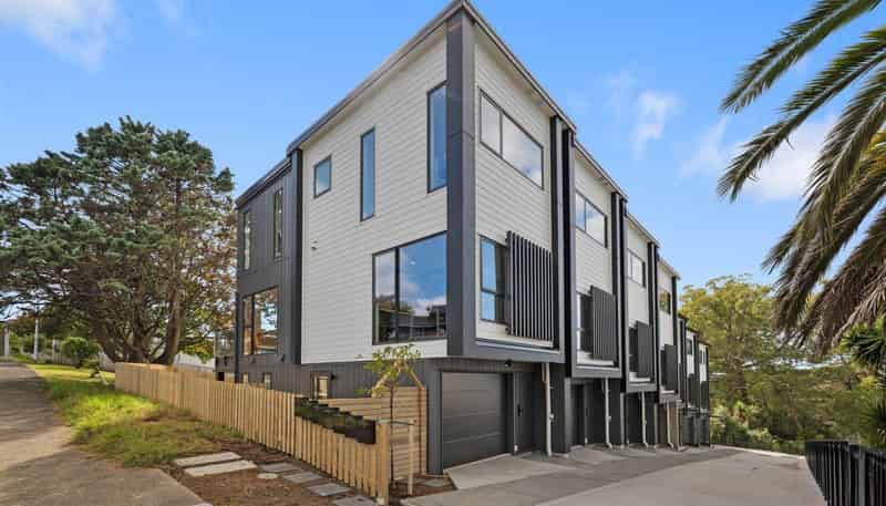 1-7/33 Elizabeth Drive, West Harbour