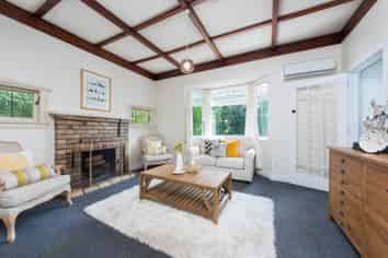 3212 Great North Road, New Lynn