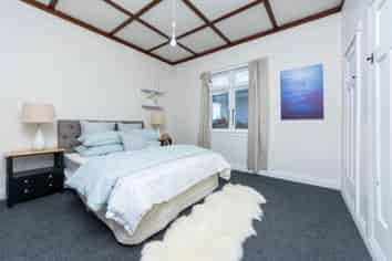 3212 Great North Road, New Lynn