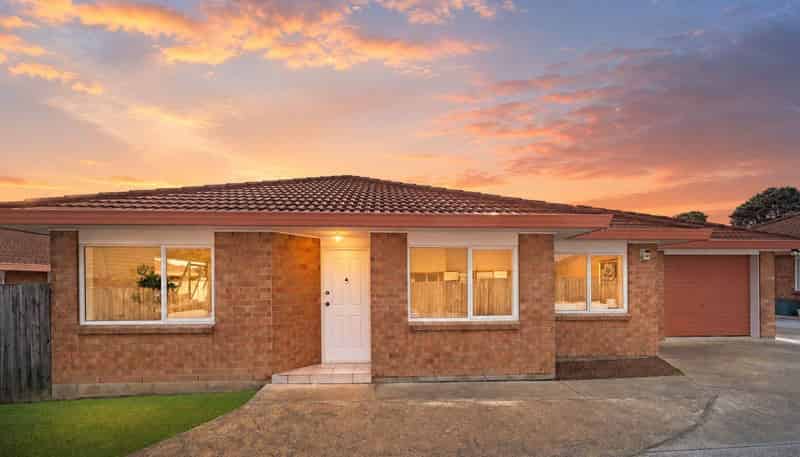 2/53 Robert Skelton Place, Clendon Park
