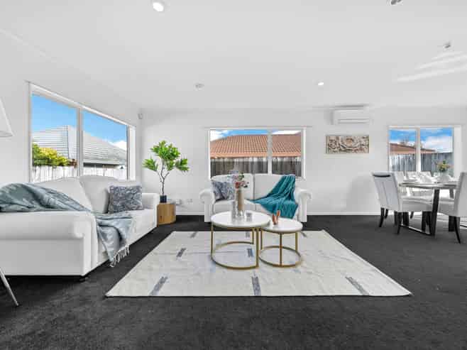 2/53 Robert Skelton Place, Clendon Park
