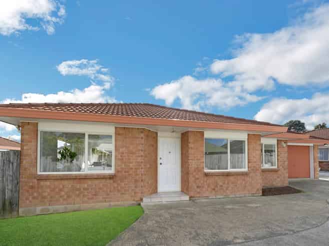 2/53 Robert Skelton Place, Clendon Park