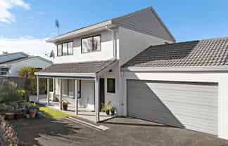 2/102 Manhattan Heights, Glendene