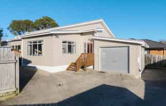 6B Warrington Grove, Newlands