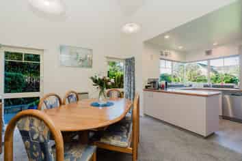 106D Howell Avenue, Riverlea