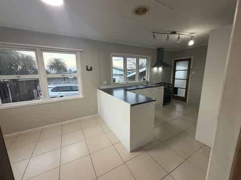 59 Puriri Road, Manurewa