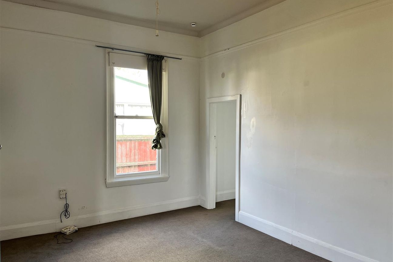 Convenient Two-Bedroom Unit Close to the City - Ansicht 3