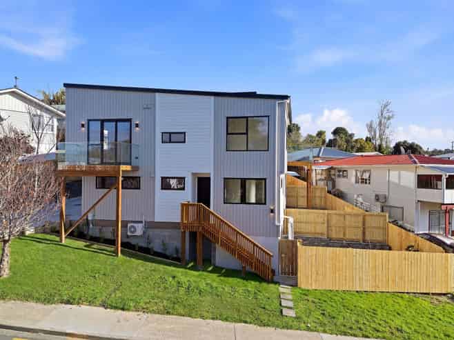 Lots1-3/12 Totaravale Drive, Totara Vale