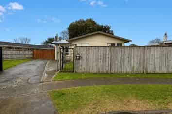16 Dunn Place, Pirimai