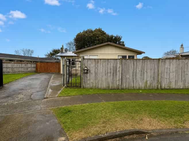 16 Dunn Place, Pirimai