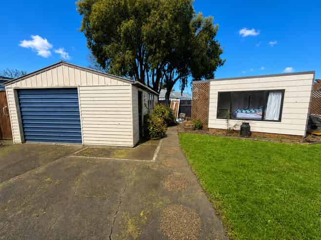 16 Dunn Place, Pirimai