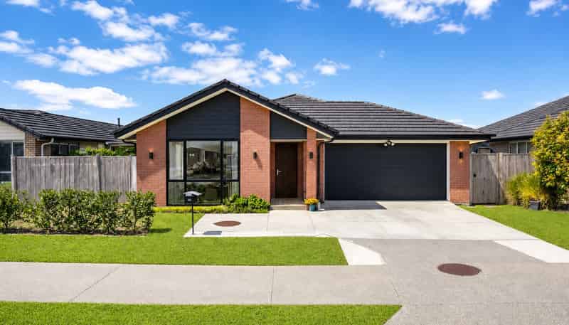 30 Waituarua Drive, Takanini