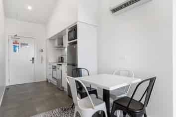 522/1 Layard Street, Avondale
