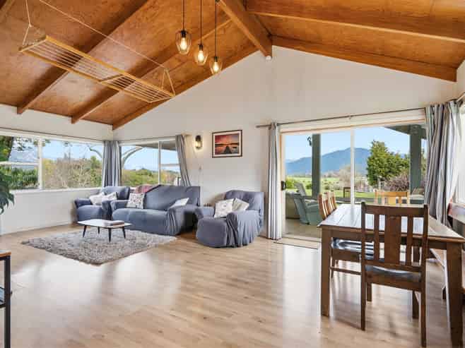 25 Abel Tasman Drive, Takaka