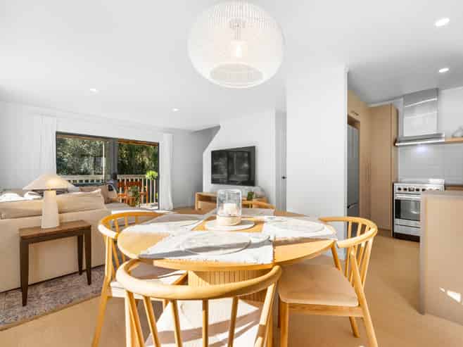 21 Carillon Place, Massey