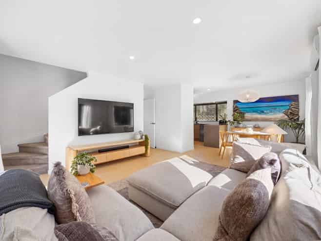 21 Carillon Place, Massey