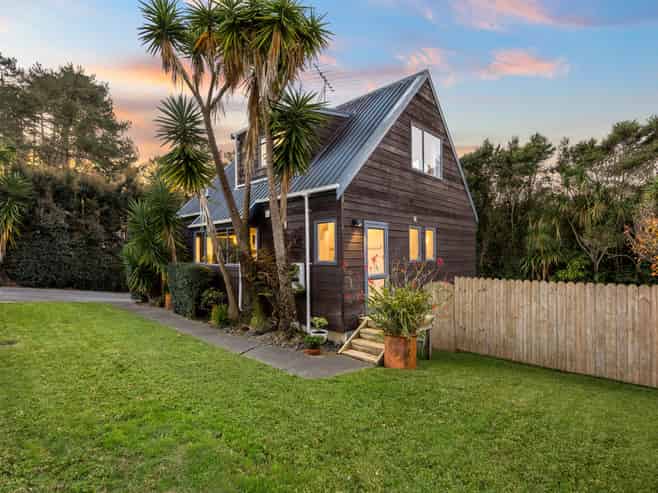 21 Carillon Place, Massey